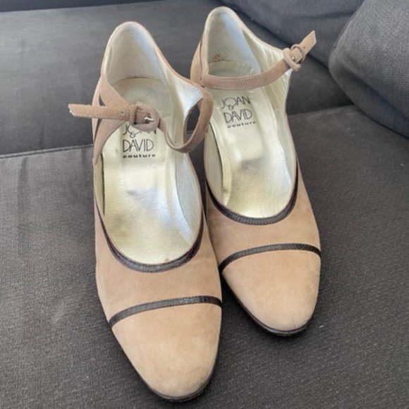 Vintage Joan and David Couture Beige & Brown Suede Pumps in Good Condition 7M - Picture 9 of 15